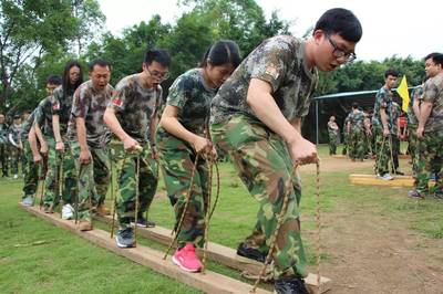 【食为天拓展训练营】熔炼团队，快乐前行